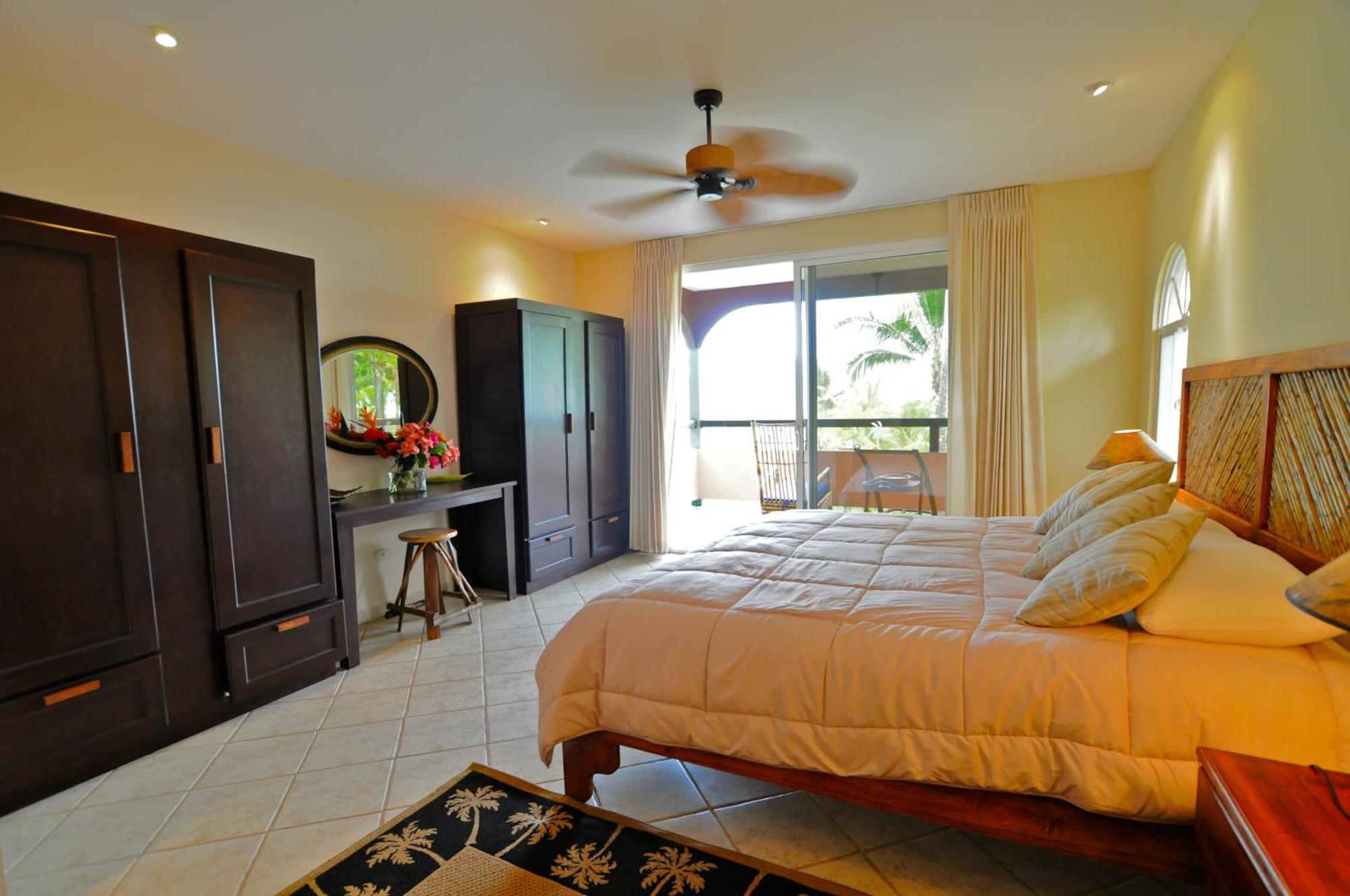 Cocomar Beachfront Hotel Parrita Exterior photo