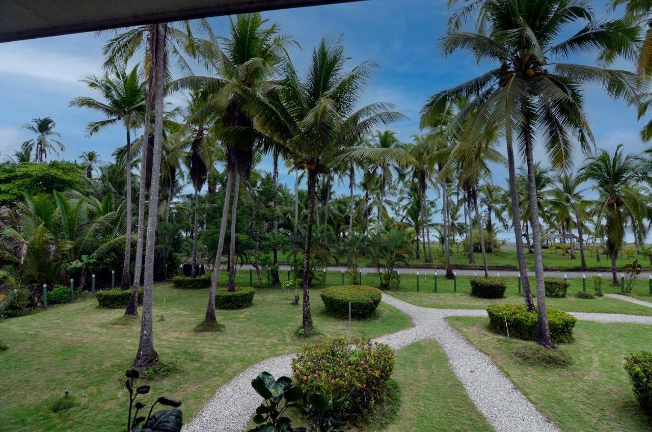 Cocomar Beachfront Hotel Parrita Exterior photo