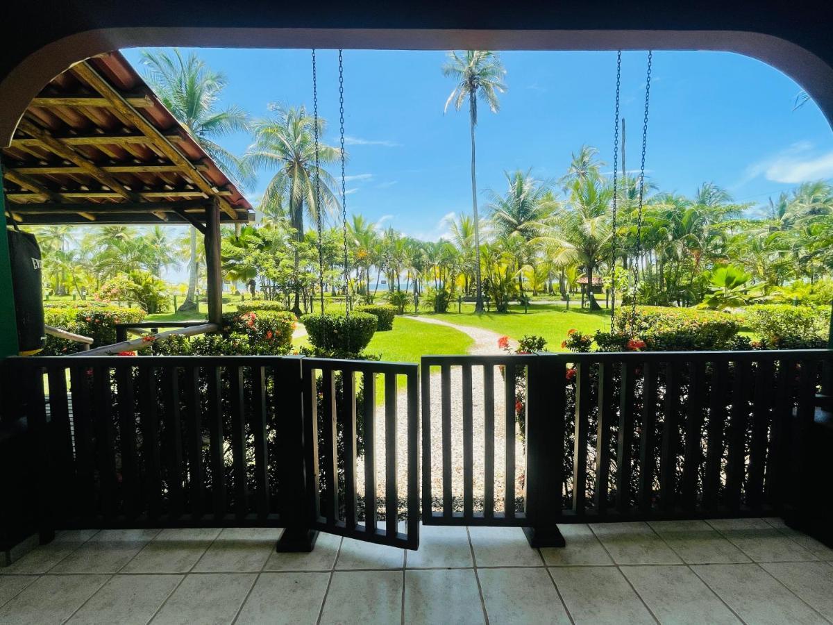 Cocomar Beachfront Hotel Parrita Exterior photo