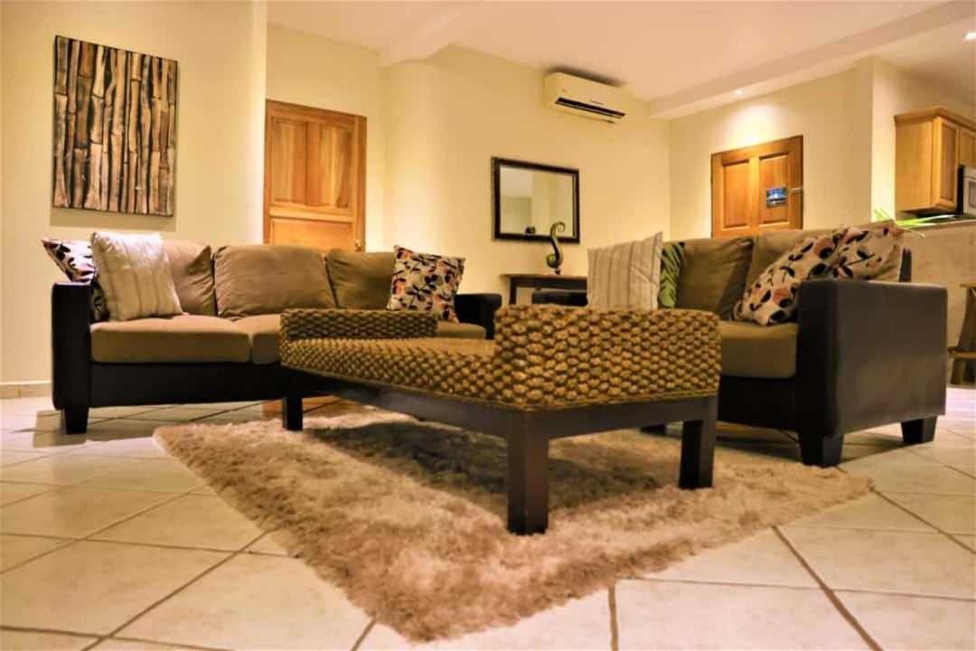 Cocomar Beachfront Hotel Parrita Exterior photo